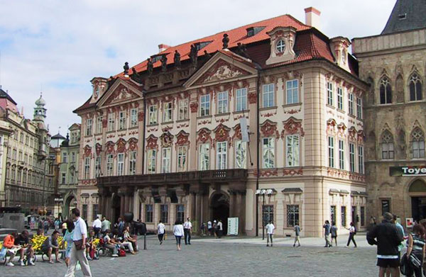 Červenec 2012Palác Kinských - náročná rekonstrukce historické budovy na Staroměstském náměstí v Praze